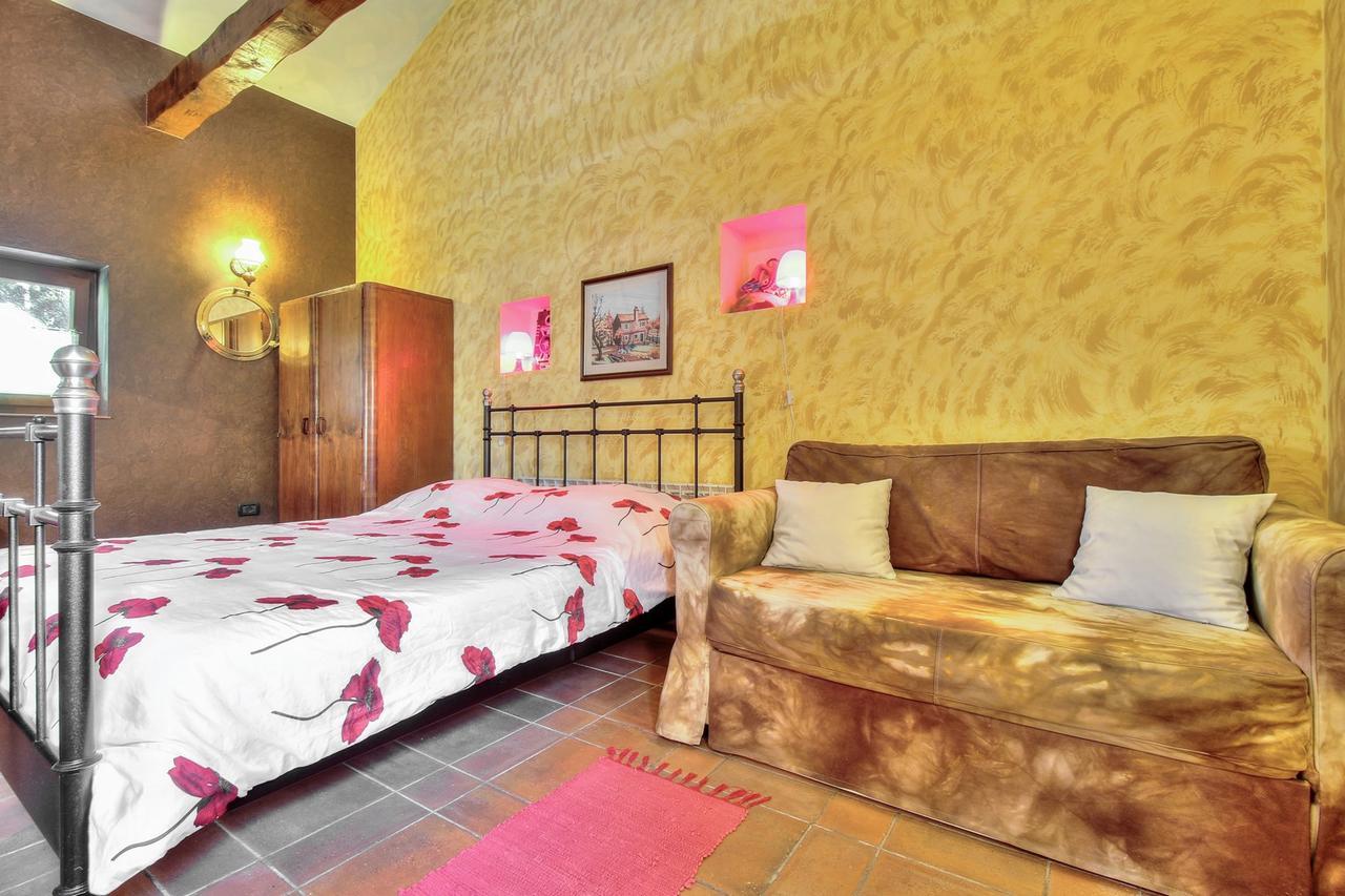 Nadia House With Apartments Замбратія Номер фото